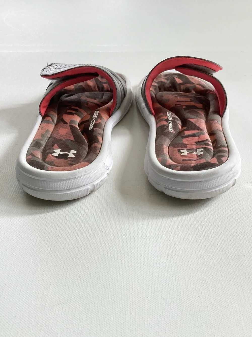 Under Armour sporty slide